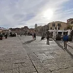 In Pieno Centro * كابوليفيري